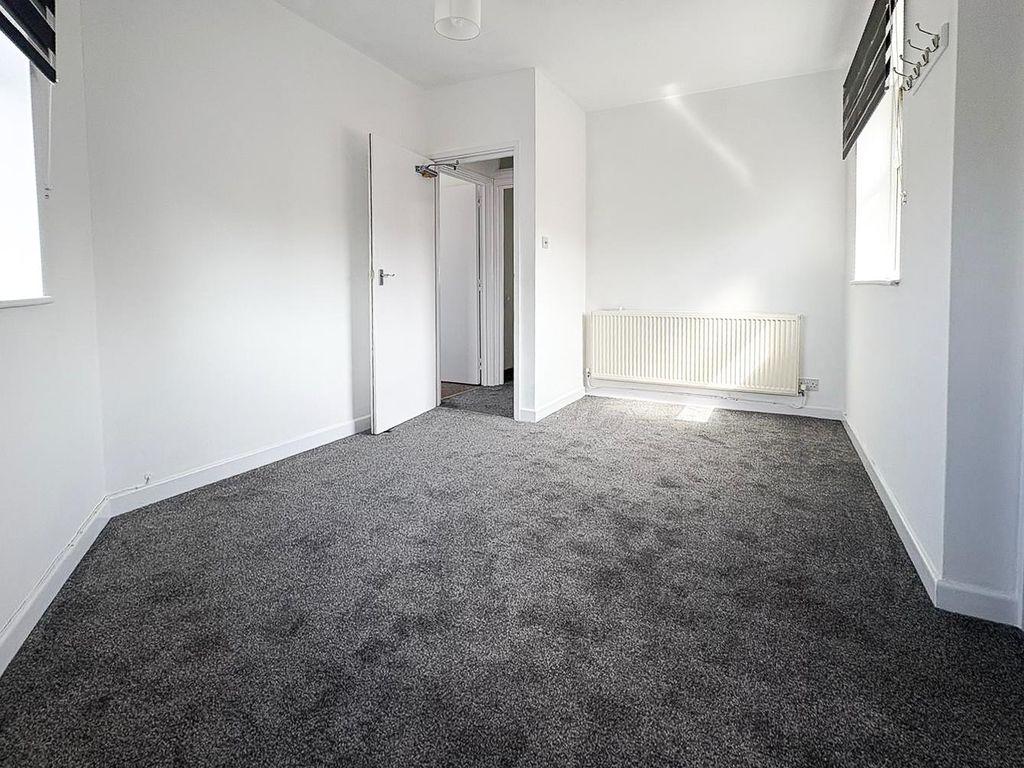 Property photo 2 of 12 170, 1-4.Jpg