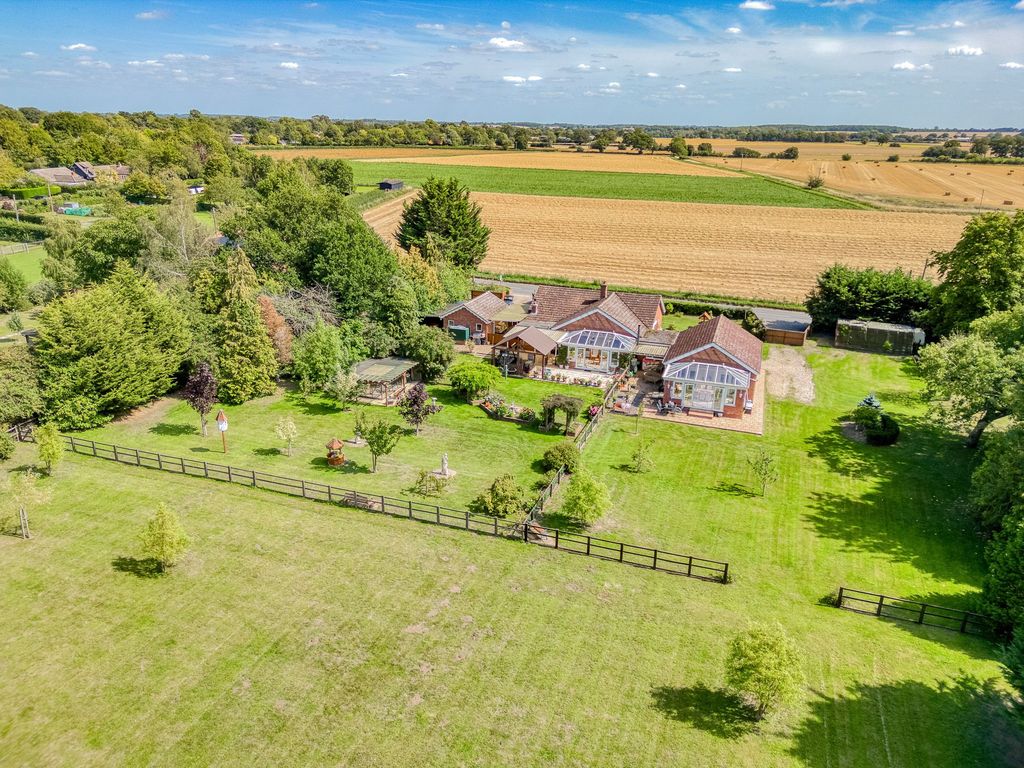 Property photo 3 of 33