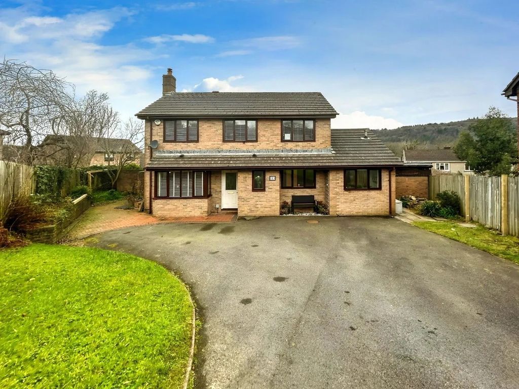 Property photo 1 of 21 3 Bedroom Detached Home.