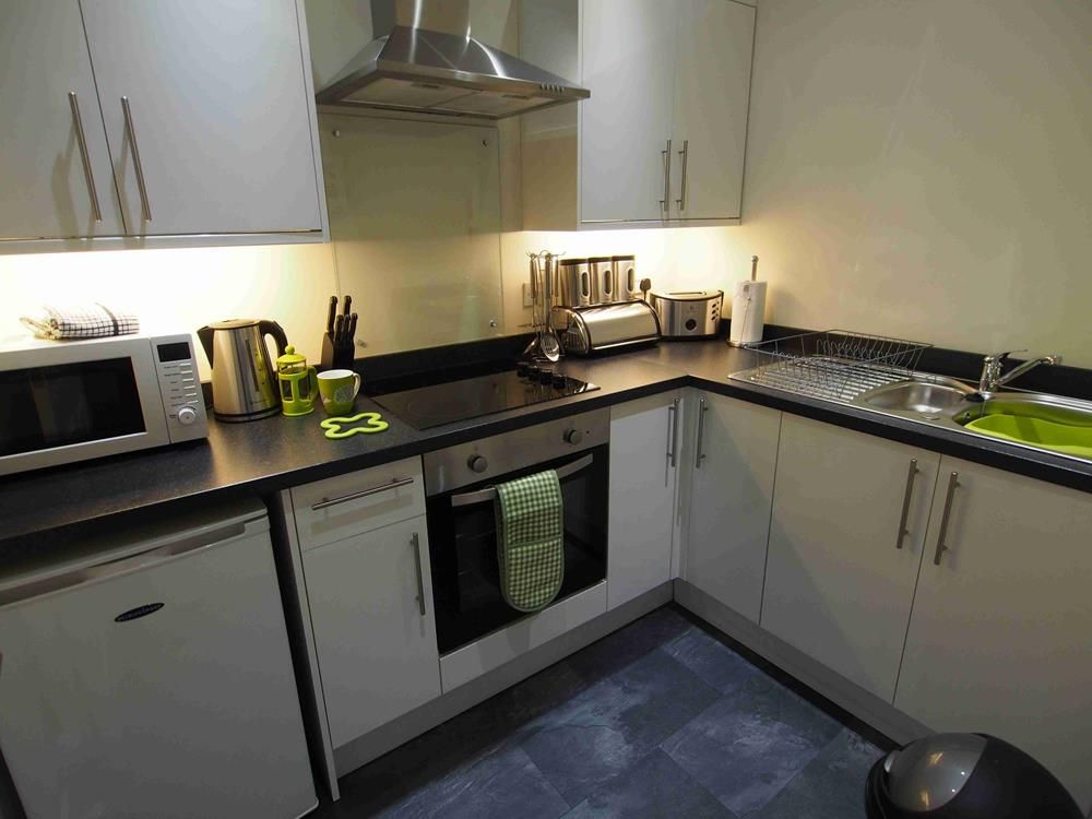 Property photo 3 of 6 Kitchen