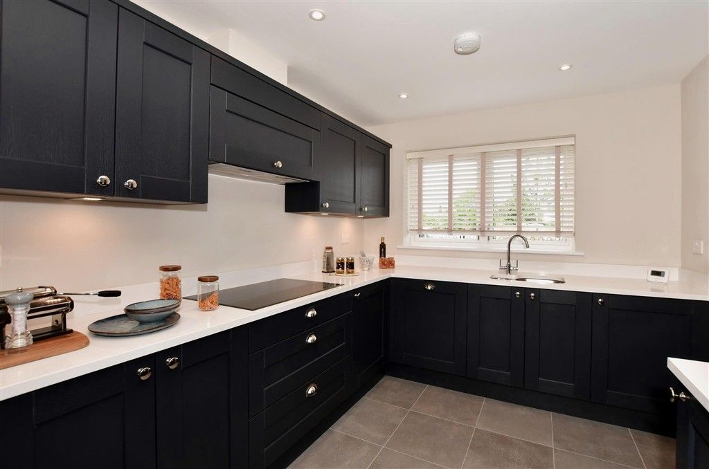 Property photo 3 of 5 Kitchen