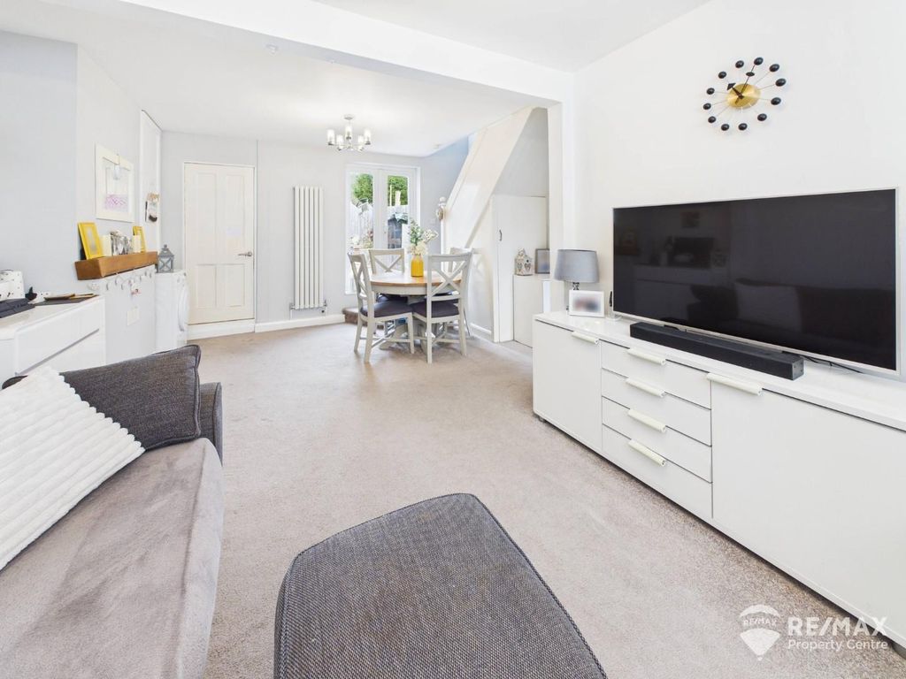 Property photo 2 of 17 Lounge Diner (2).Jpg