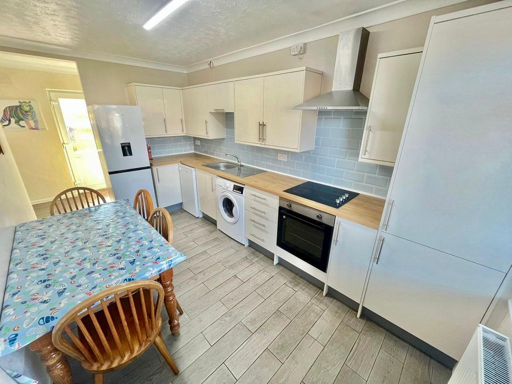 Property photo 1 of 13 Image