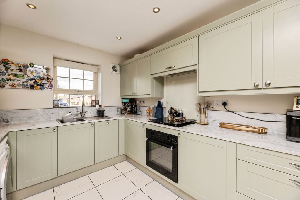Property photo 3 of 26 5Z4A6555