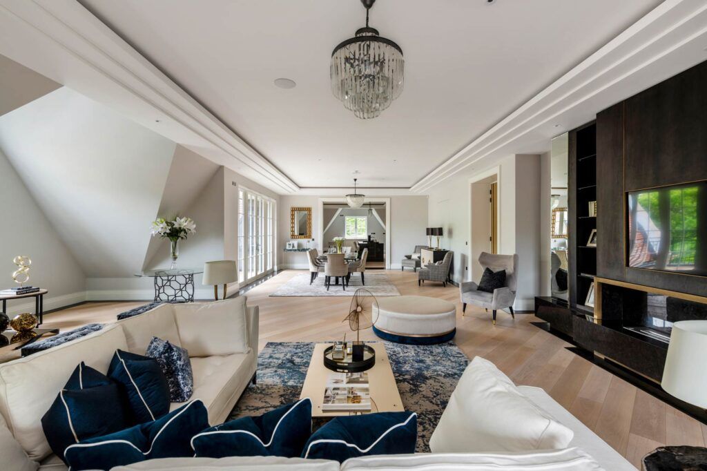 Property photo 3 of 12