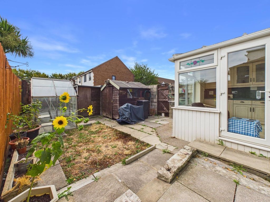 Property photo 2 of 24