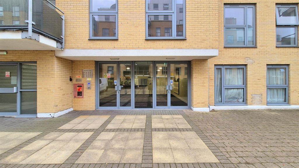 Property photo 3 of 13 Outside