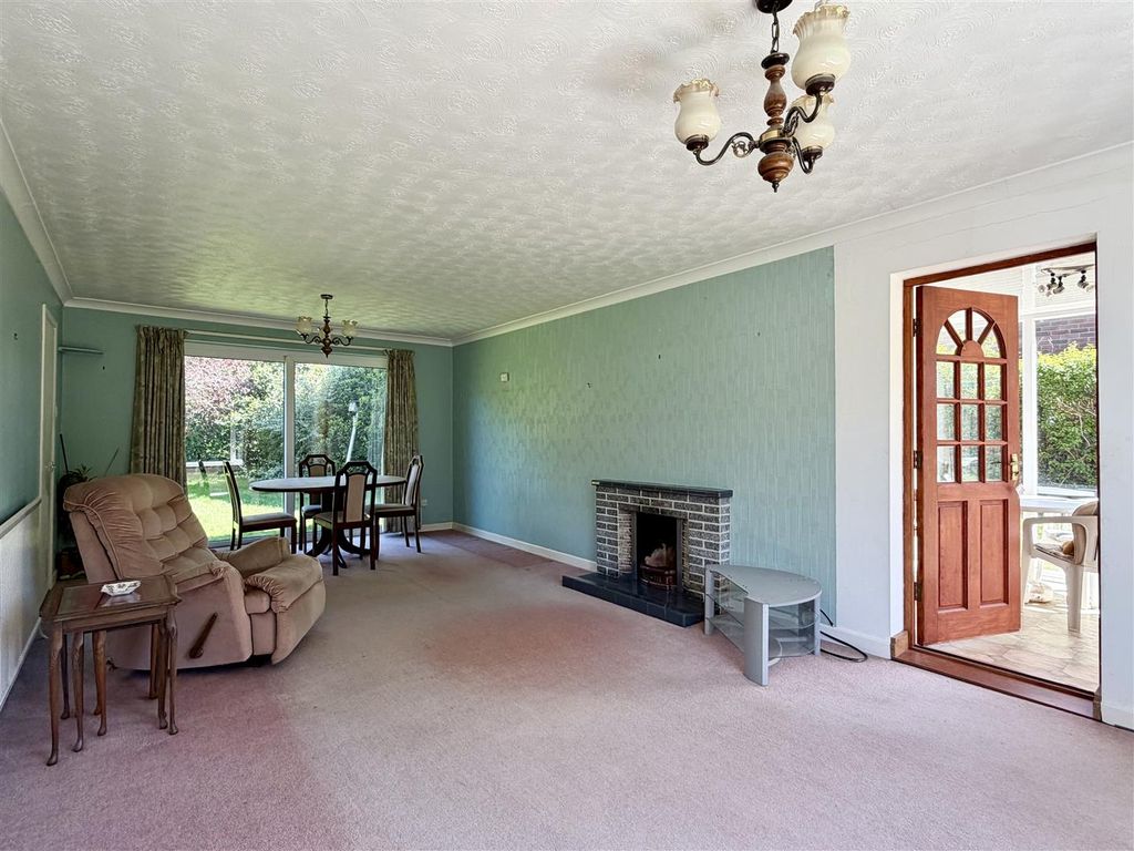 Property photo 3 of 23