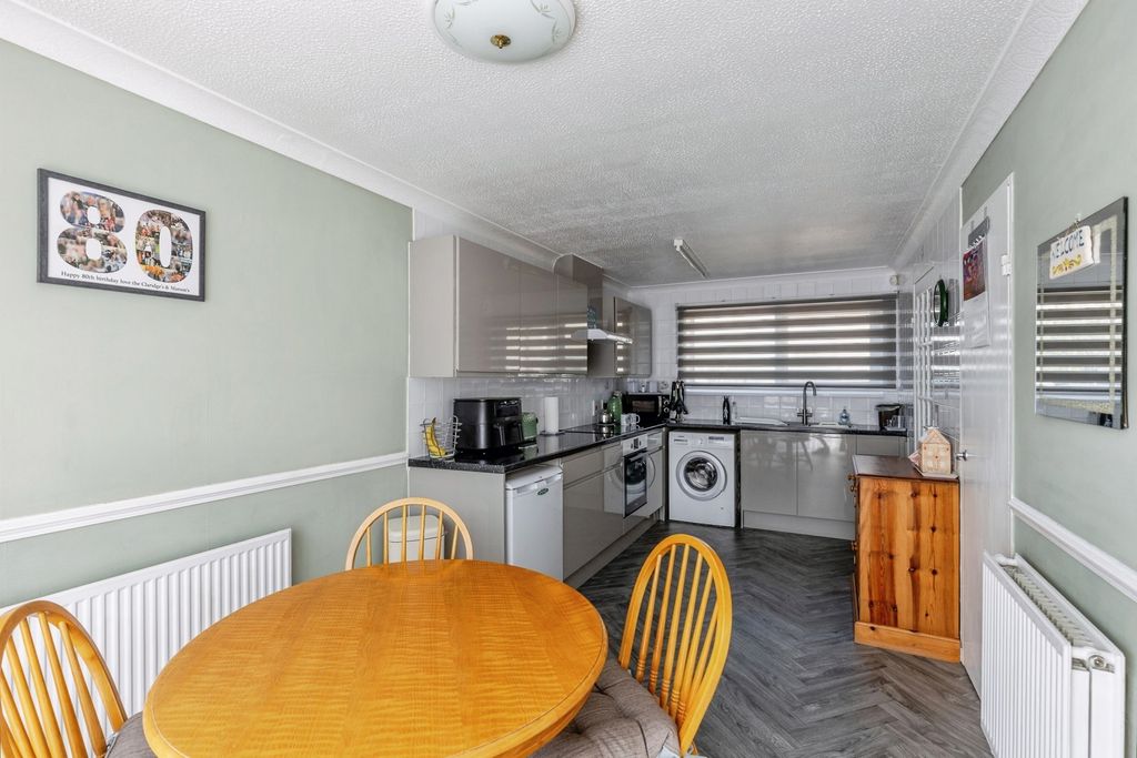 Property photo 2 of 15 Pbox-Img.Jpg