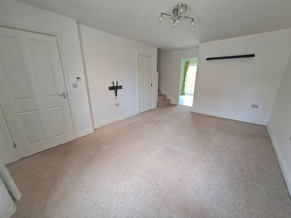 Property photo 3 of 28
