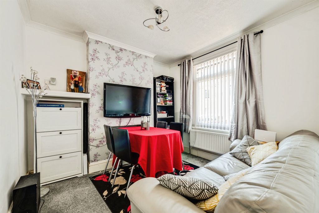 Property photo 3 of 11