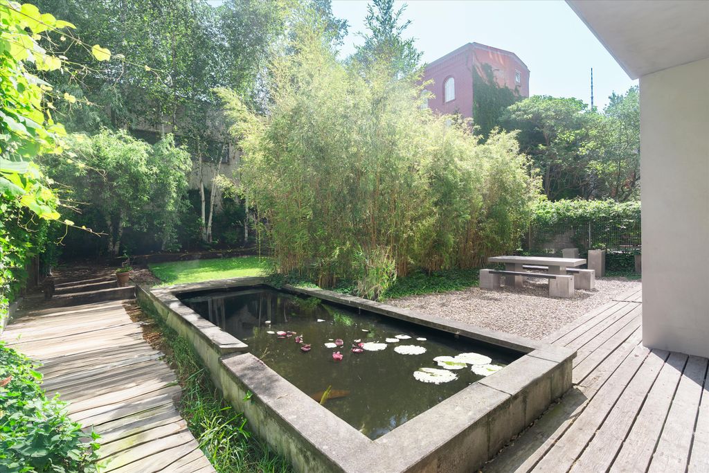Property photo 3 of 19 Image