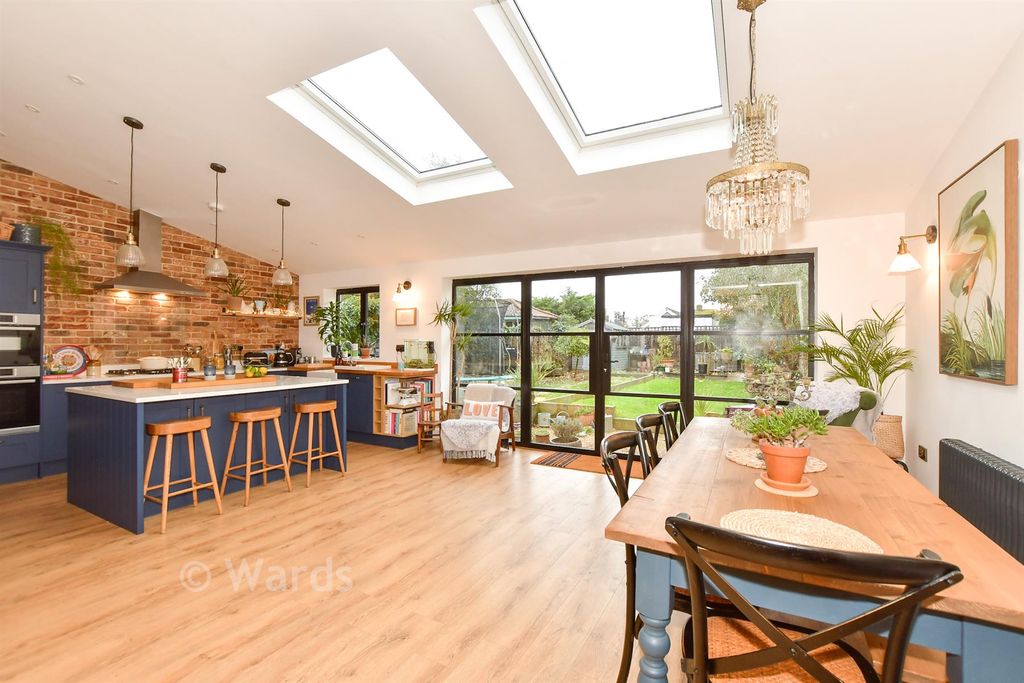 Property photo 2 of 18 Kitchen/ Diner