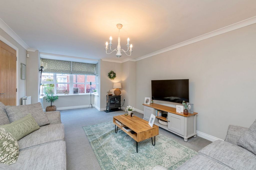 Property photo 3 of 22