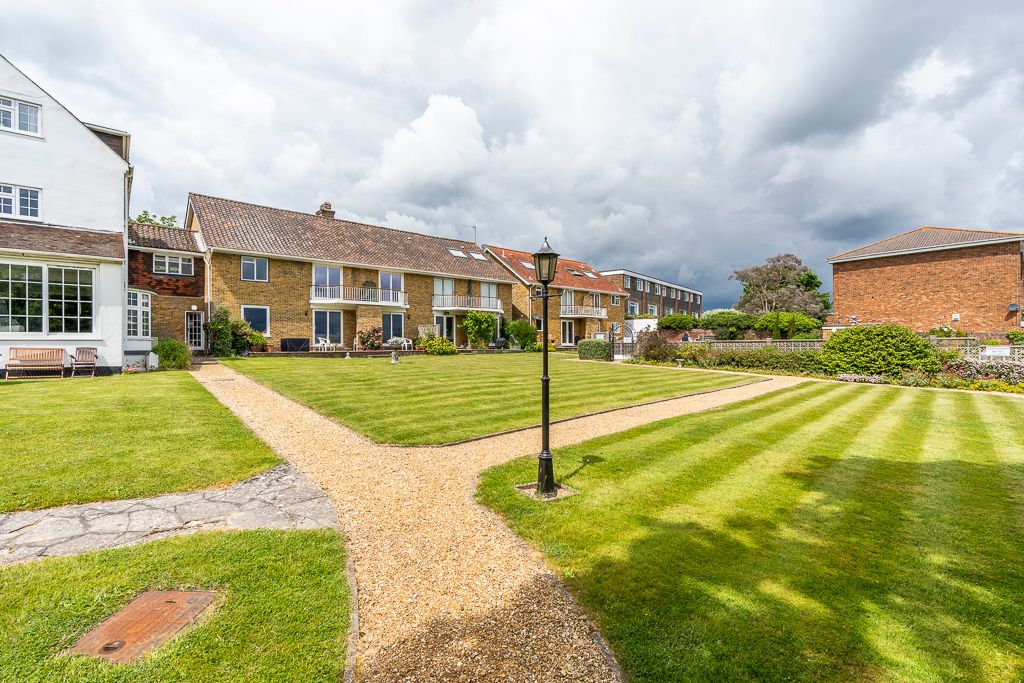 Property photo 1 of 4