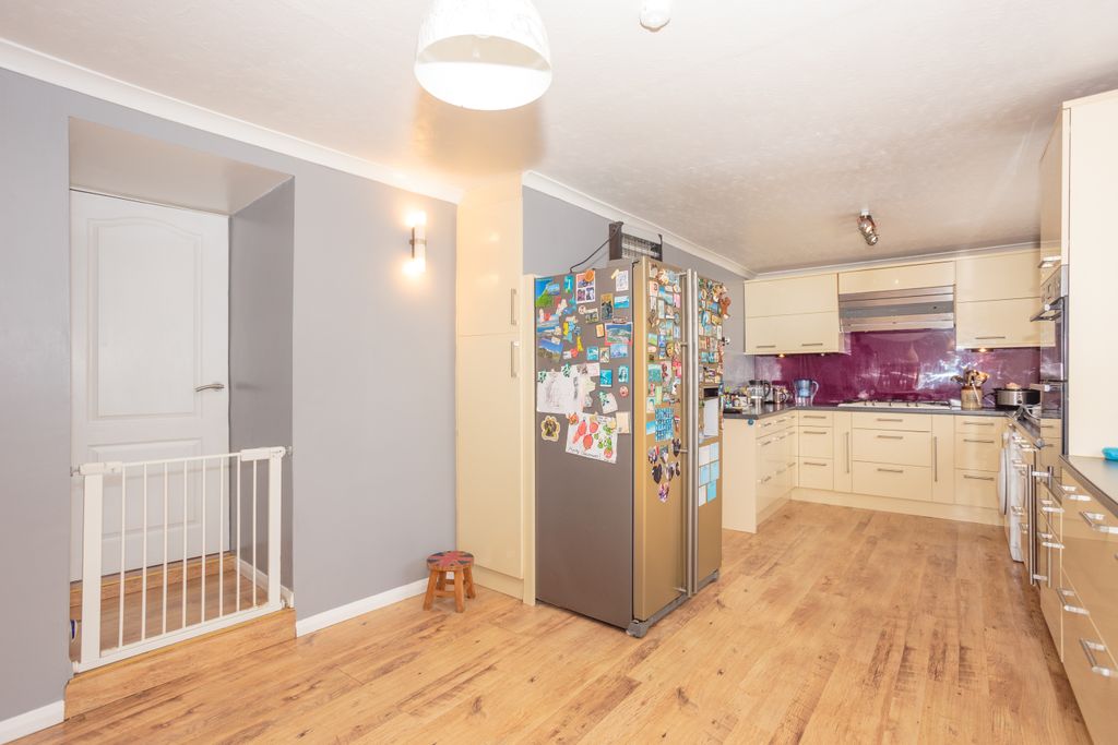 Property photo 3 of 38 Kitchen