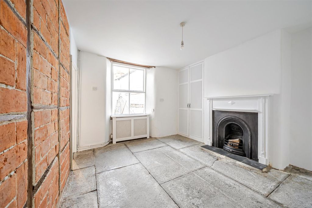 Property photo 3 of 16 Dining Room