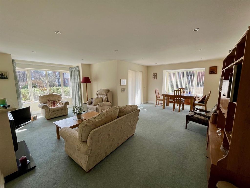 Property photo 3 of 15 Living/Dining Room