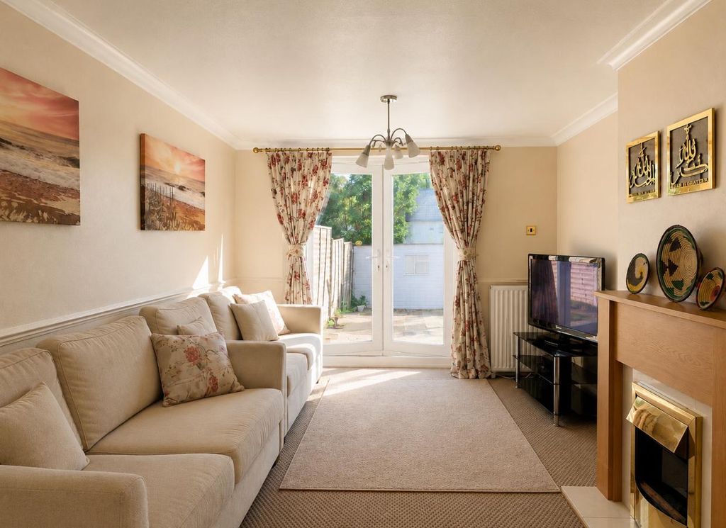 Property photo 3 of 13 2