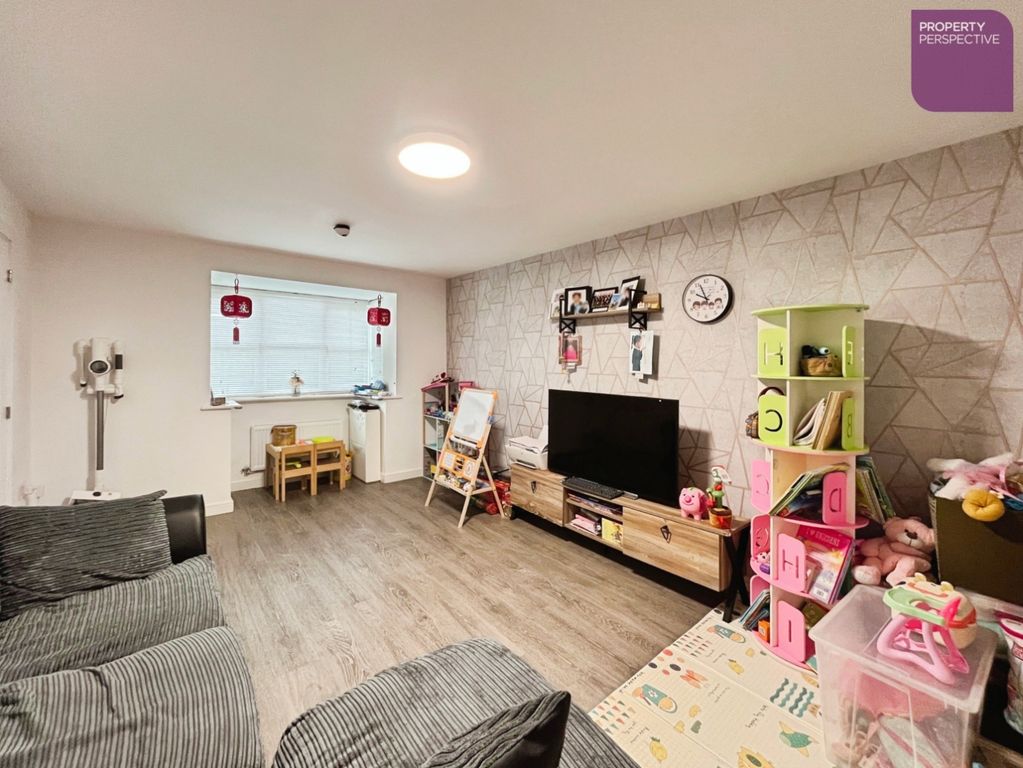 Property photo 2 of 14 Living Room