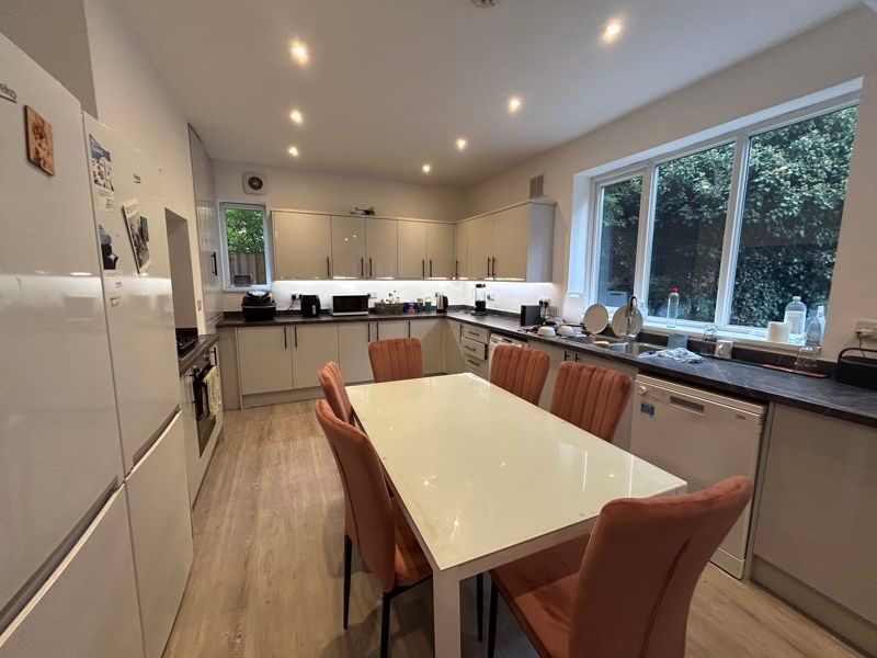 Property photo 2 of 12 Photo 7