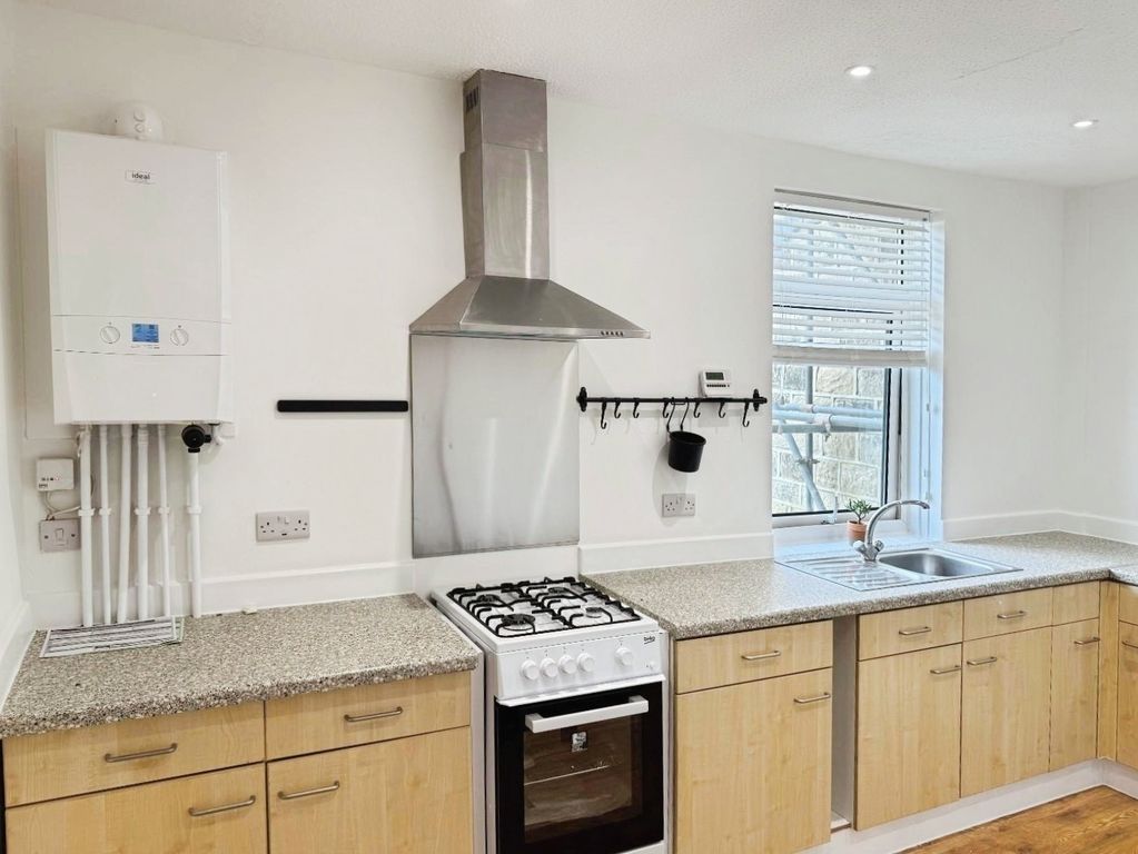 Property photo 2 of 8 Pbox-Img.Jpg