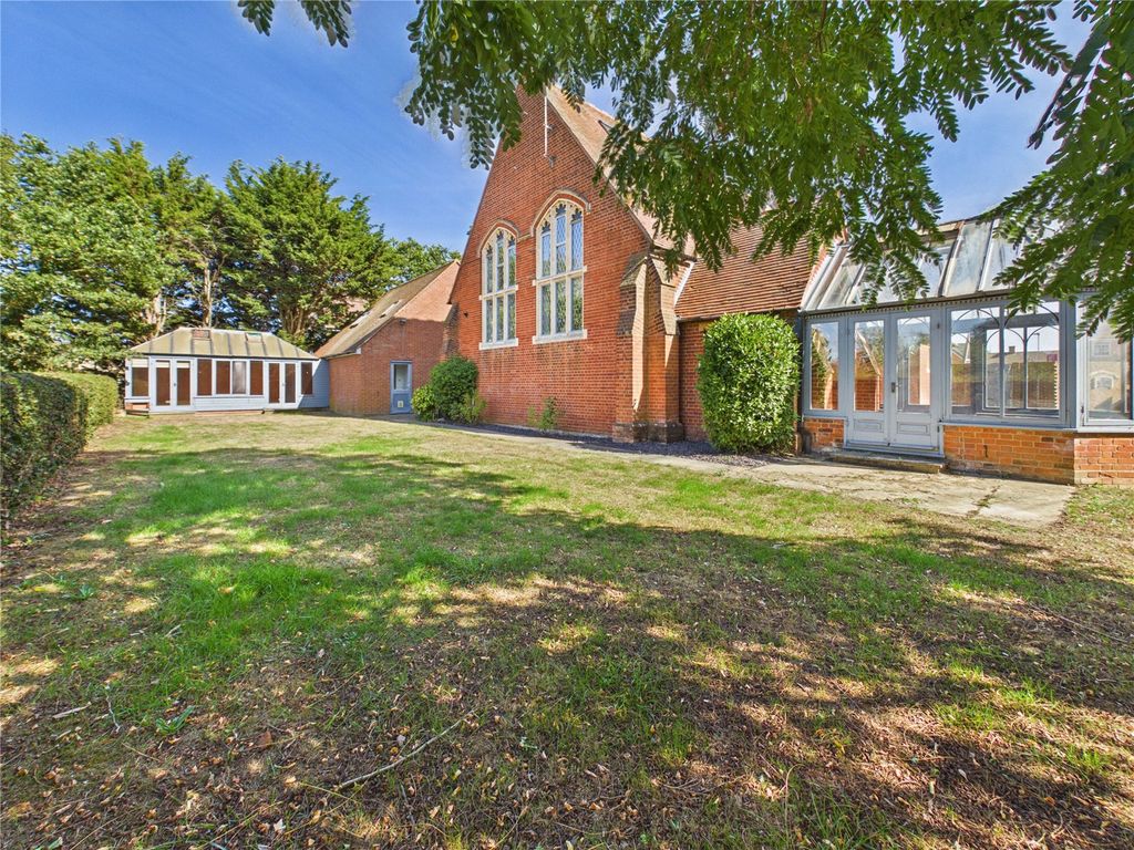 Property photo 3 of 38 Picture No. 30