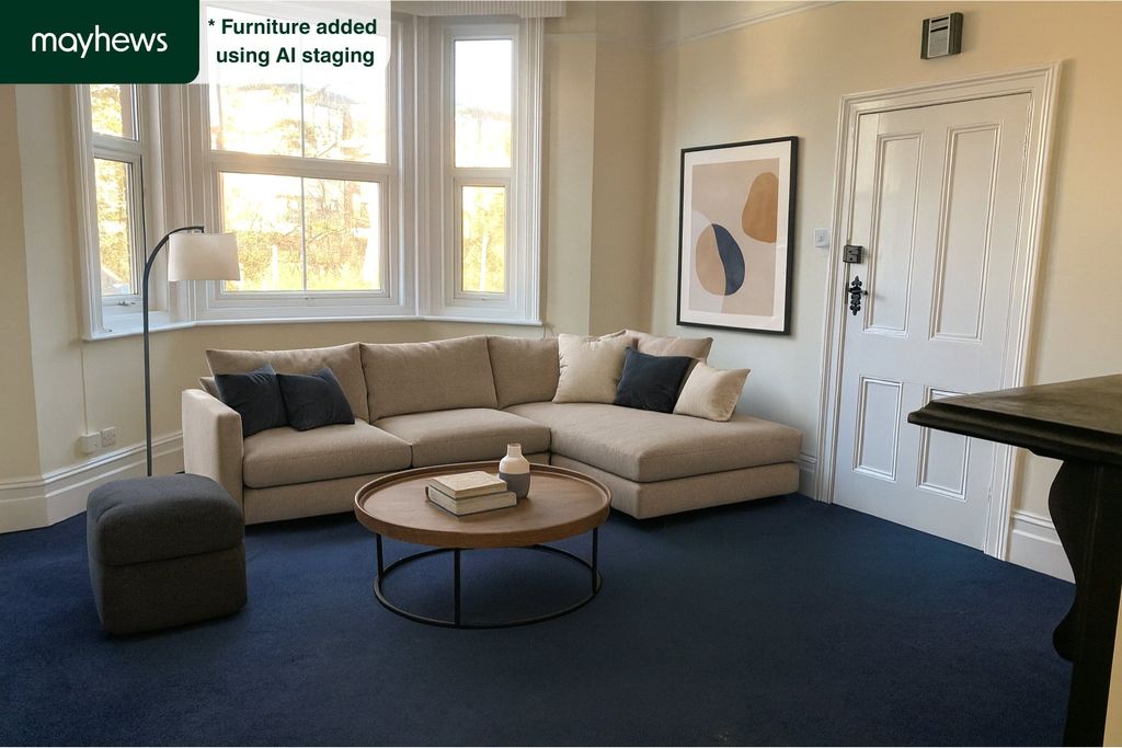 Property photo 3 of 9 Lounge