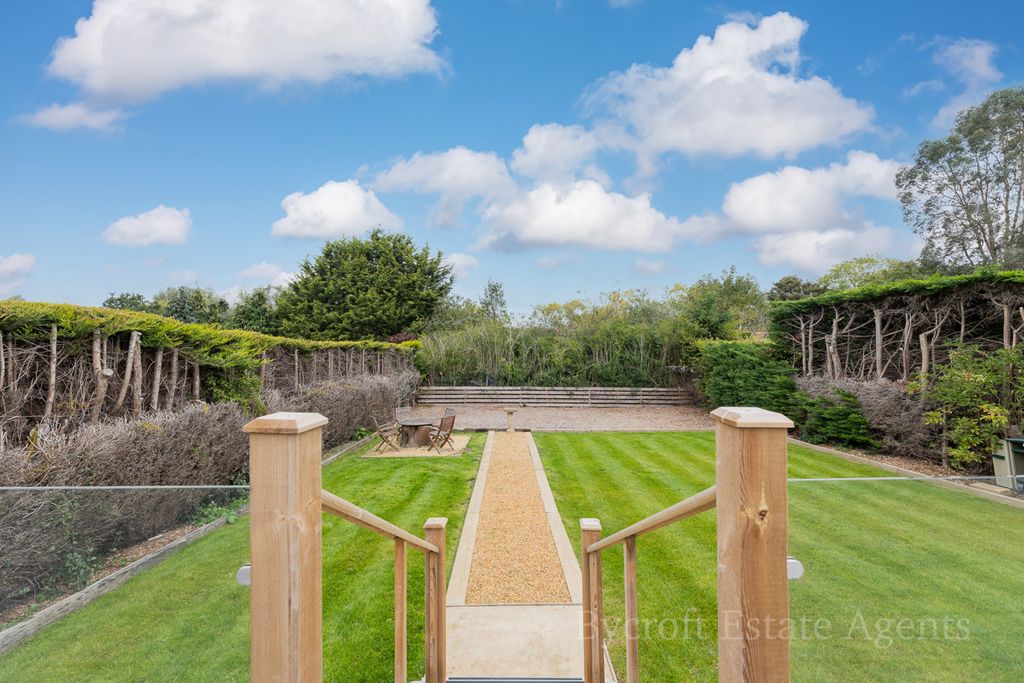 Property photo 2 of 21