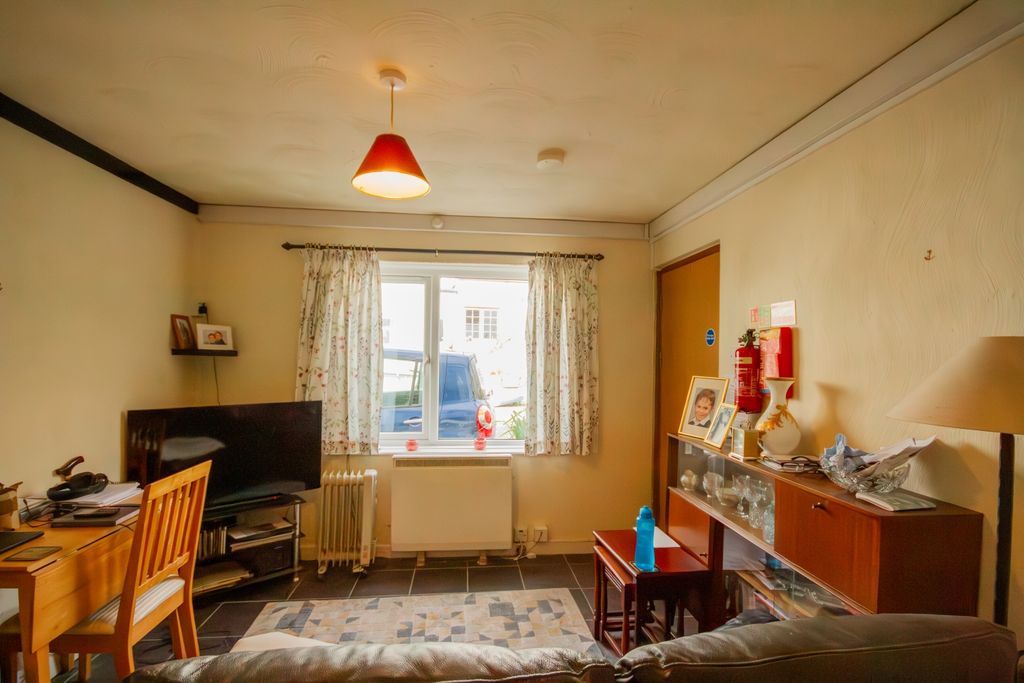 Property photo 2 of 7 To Book A Viewing Call Tps Lostwithiel On 01208 87