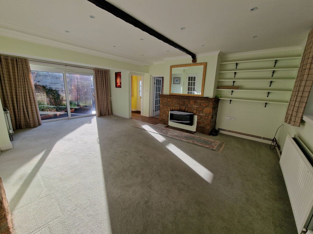 Property photo 3 of 24 Living Room