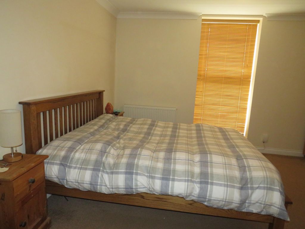 Property photo 3 of 8 Bedroom 1