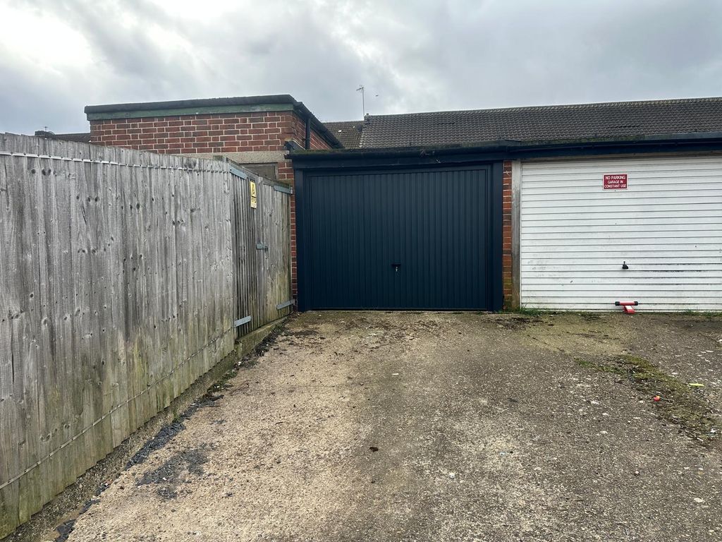 Property photo 1 of 3