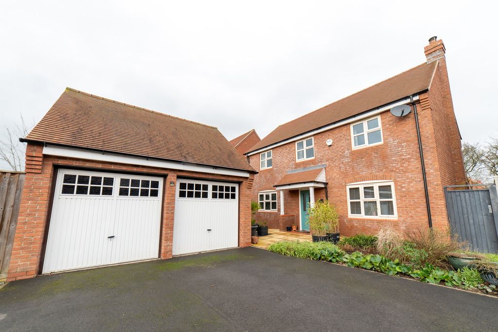 Property photo 1 of 27