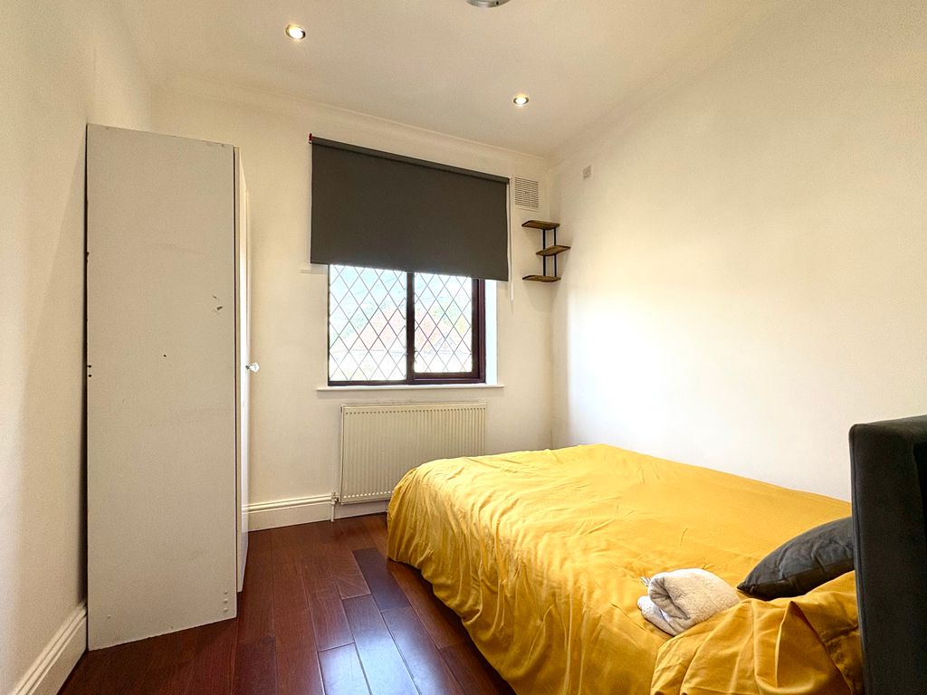 Property photo 1 of 4