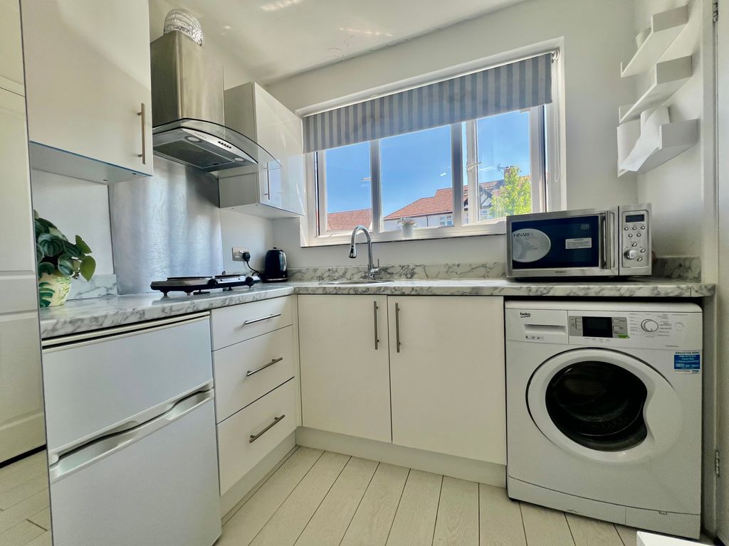 Property photo 1 of 4 Img_4197