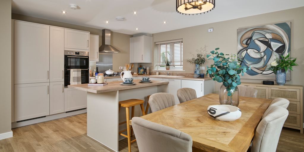 Property photo 2 of 15 Kitchen/Dining