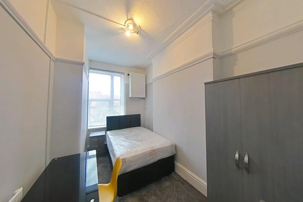 Property photo 2 of 3