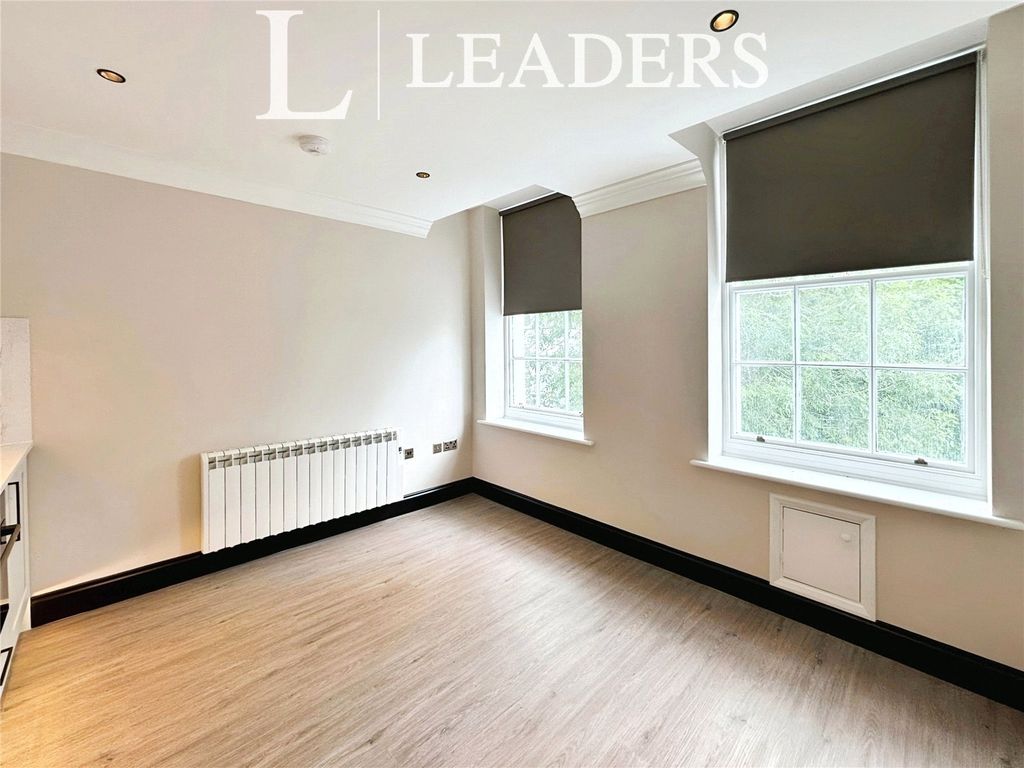 Property photo 2 of 4 Picture No. 04