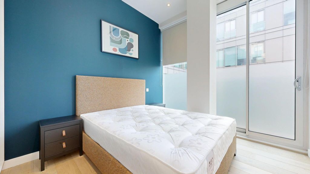 Property photo 3 of 24 Bedroom