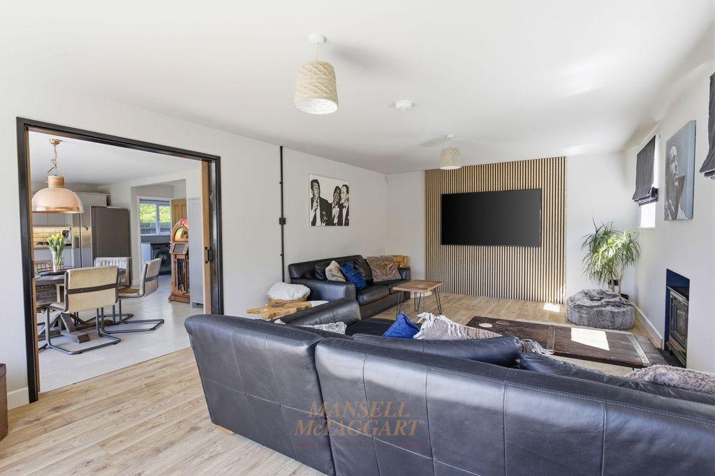 Additional image 16 of 5 bed detached house for saleTinsley Lane, Crawley RH10