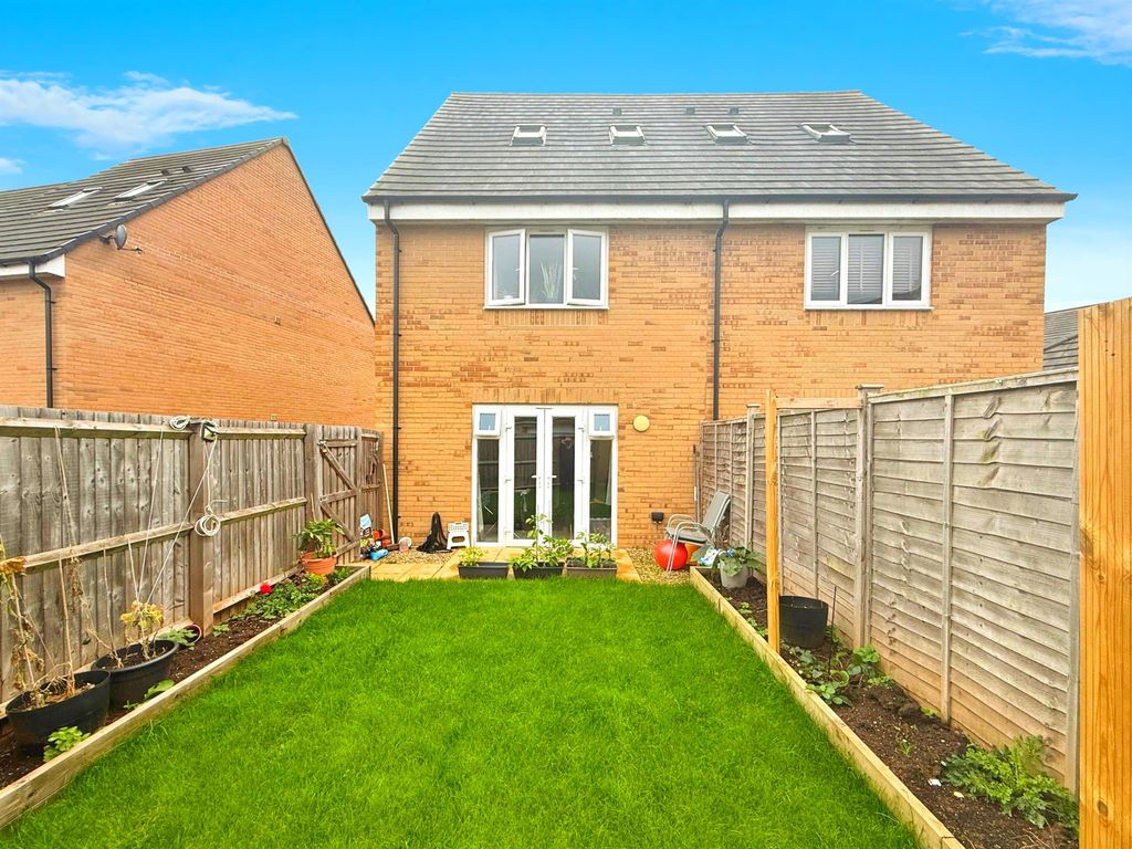 Property photo 2 of 18