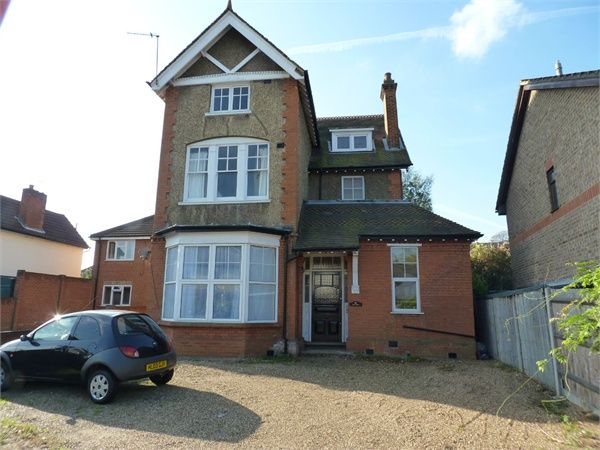 Property photo 2 of 8