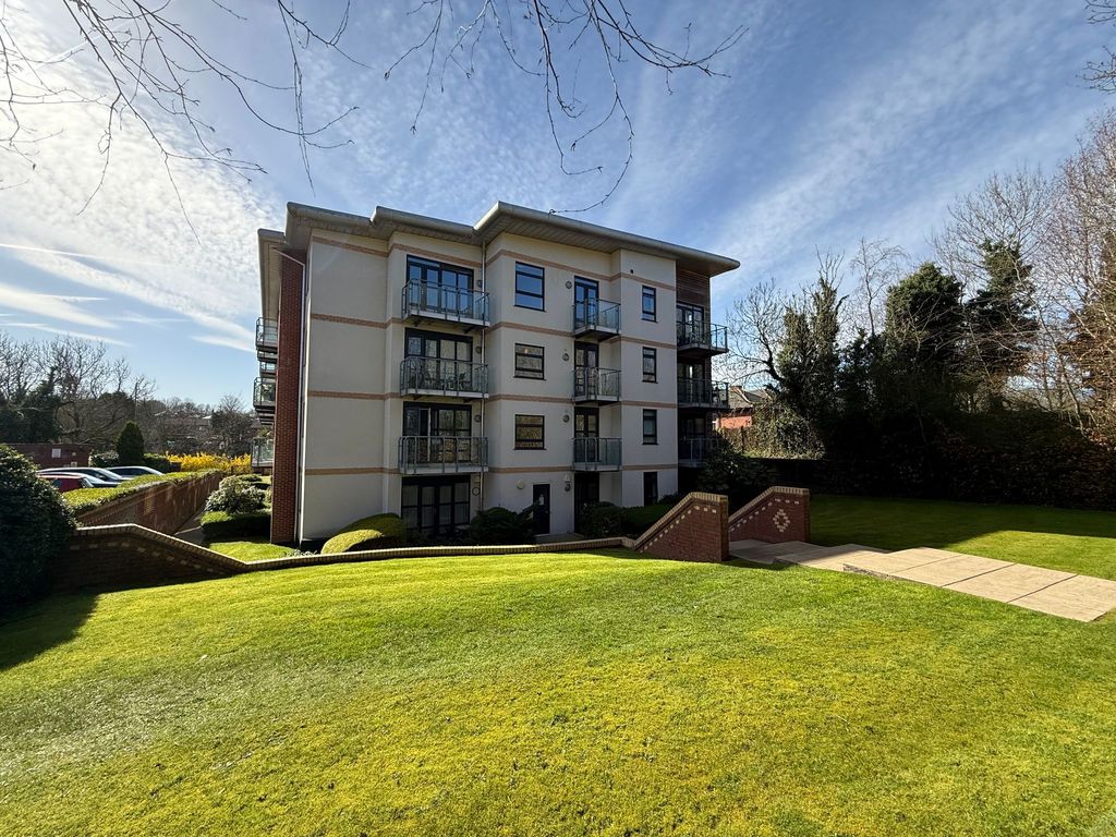 Property photo 1 of 17