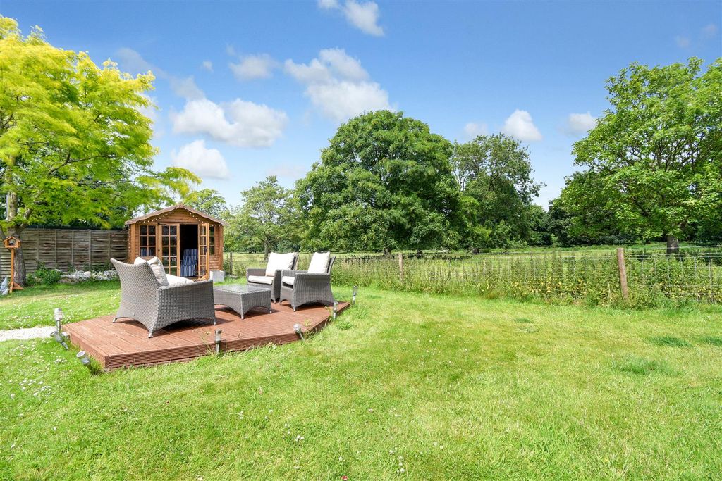 Property photo 2 of 42