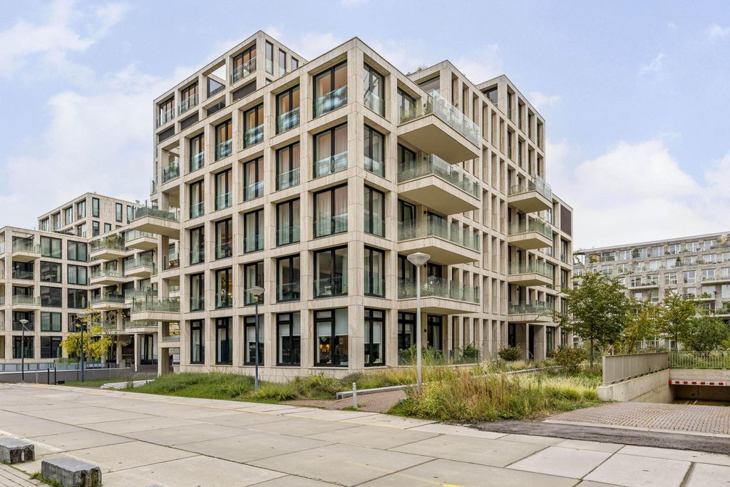 Property photo 3 of 40