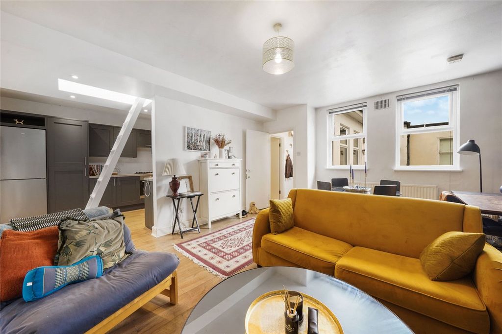 Property photo 1 of 15 Picture No. 11