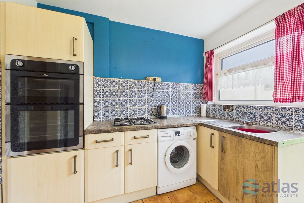 Property photo 2 of 22 Kitchen