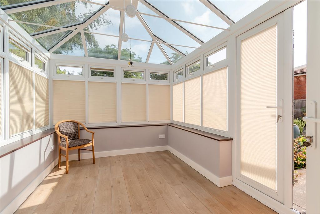 Property photo 3 of 15 Conservatory