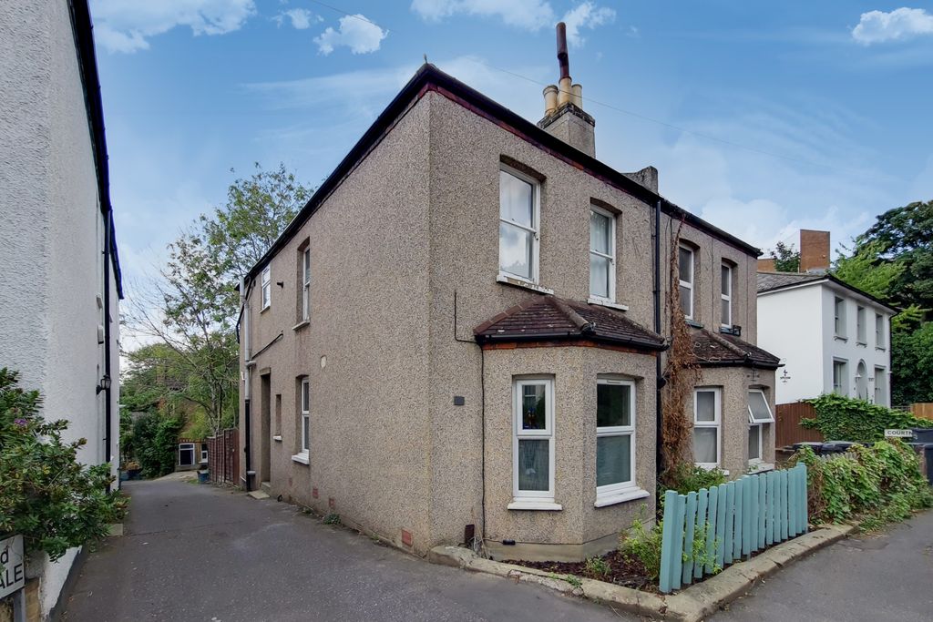Property photo 1 of 7